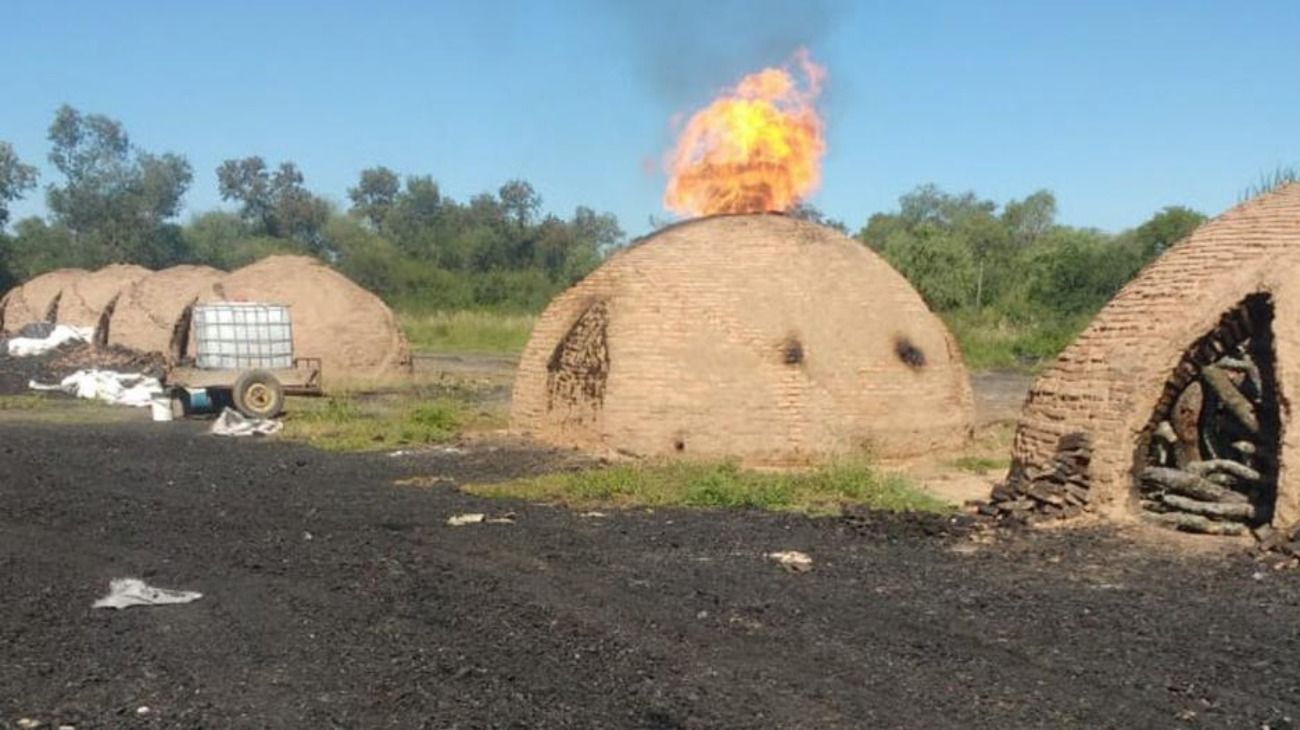 Santiago del Estero: un nene de seis años cayó en un horno de carbón y murió calcinado