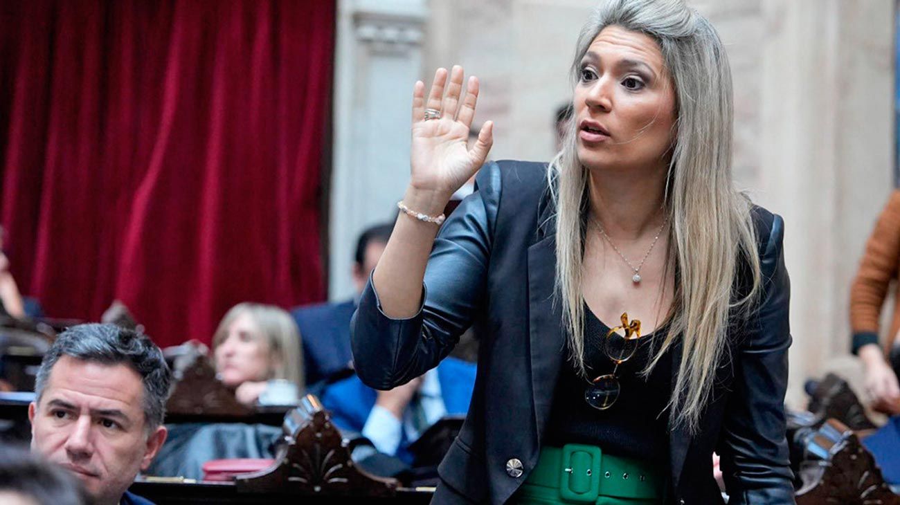 Nadia Márquez, otra candidata libertaria que suma acusaciones