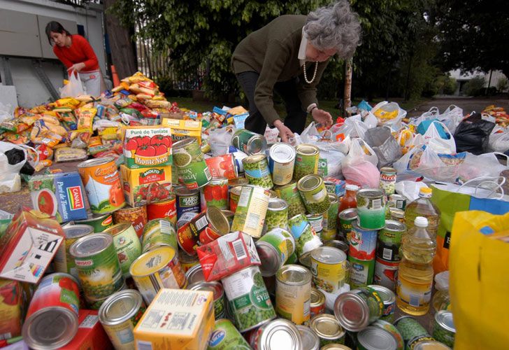 Campaña de Cáritas para recuperar alimentos saqueados
