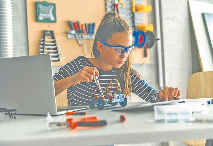 El 90% de las niñas relaciona la ingeniería con destrezas varoniles