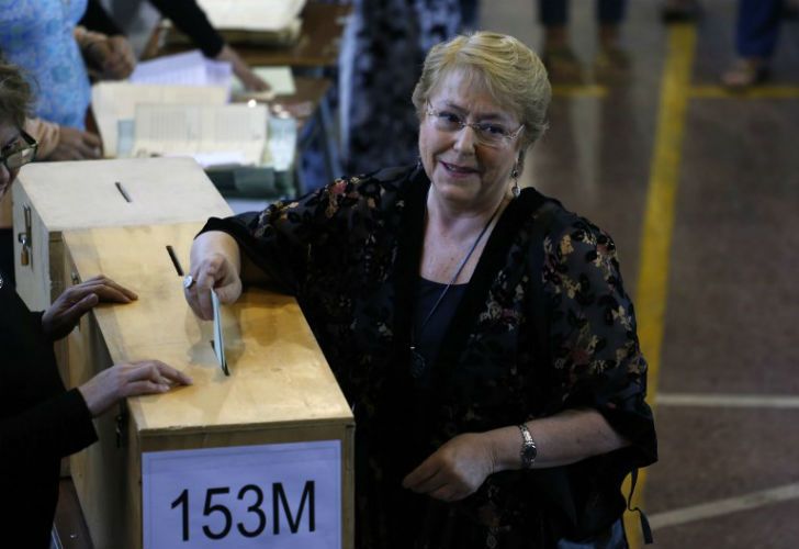 Los chilenos van a las urnas para elegir al sucesor de Bachelet