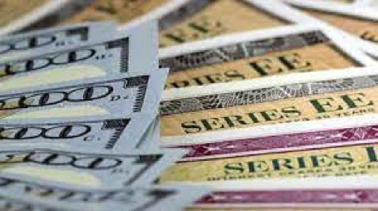 Aseguran que debido a la brecha tan acotada, “muchas empresas eligen ir por los dólares financieros antes que el BOPREAL”
