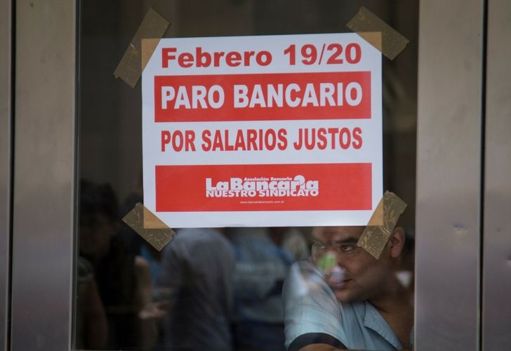 Dos días sin bancos: alta adhesión en la primera jornada
