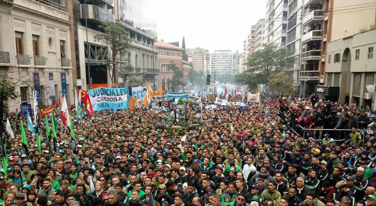 Todas las fotos del paro general contra el Gobierno
