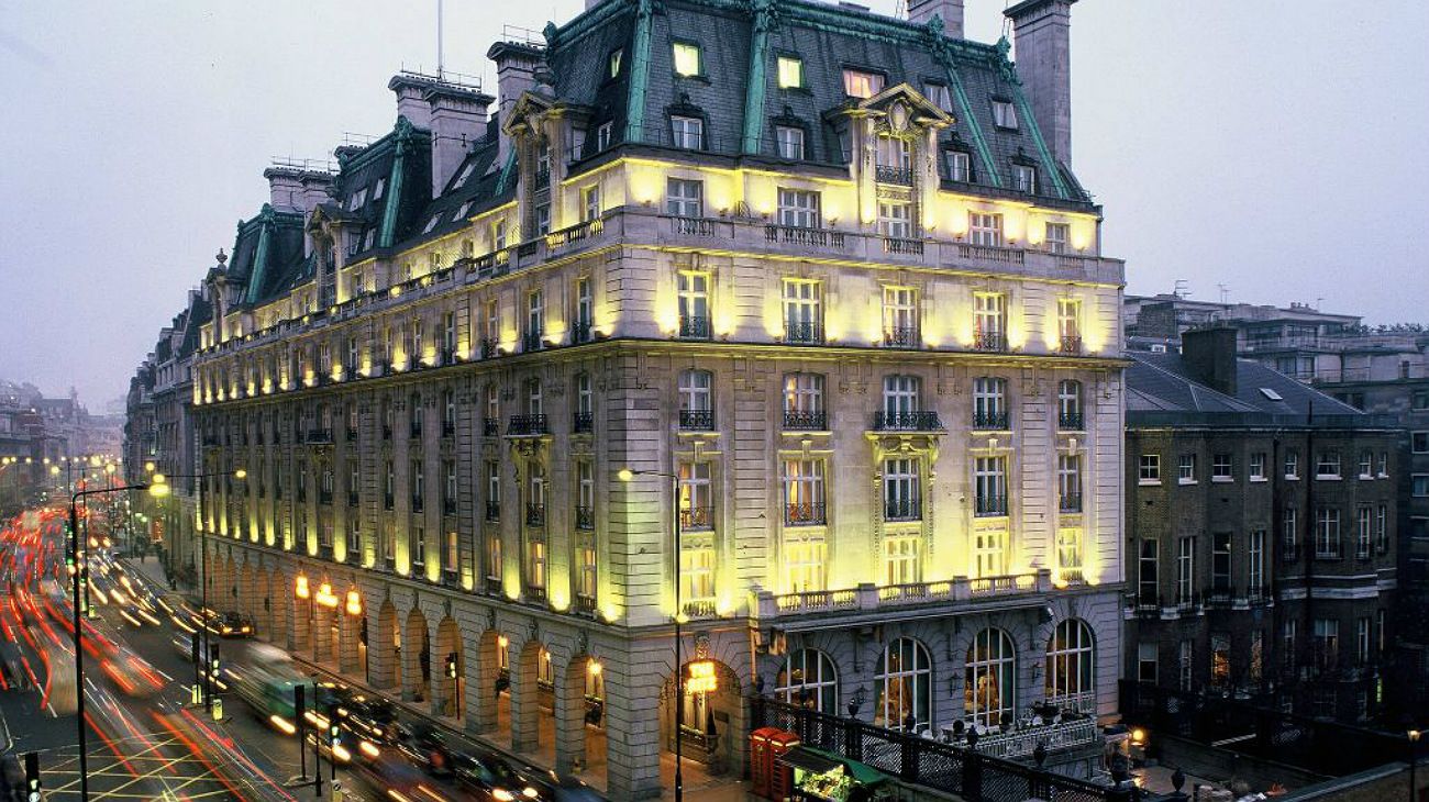 Ritz de Londres podría cambiar de imagen tras venta de US$1.000m