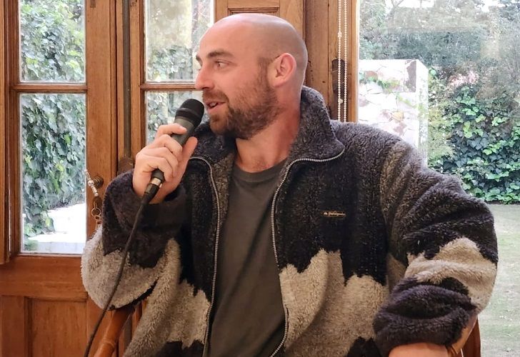 "Mi padre siempre se sintió con un pie en ambas orillas"