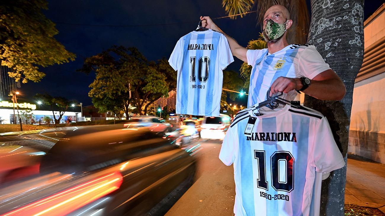 Maradona murió mientras dormía, según el informe de la Fiscalía