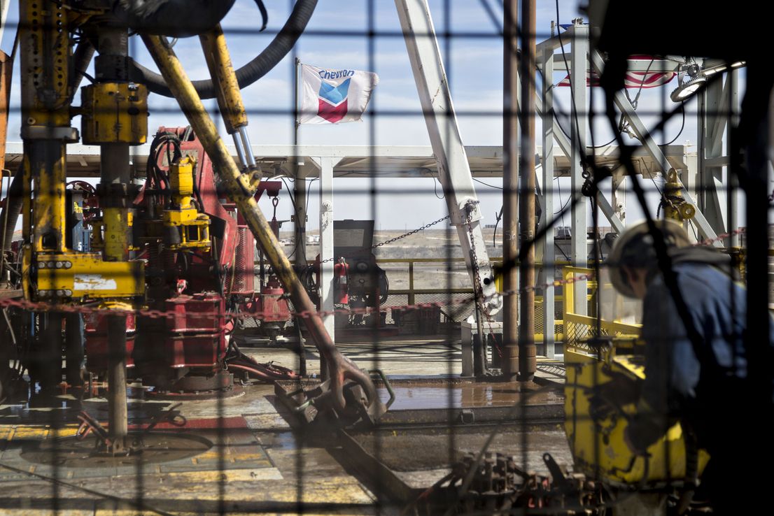 Chevron establece objetivo para reducir intensidad de emisiones
