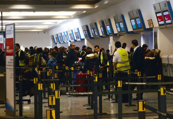 Qué controles deberá enfrentar un pasajero que viaje a Estados Unidos