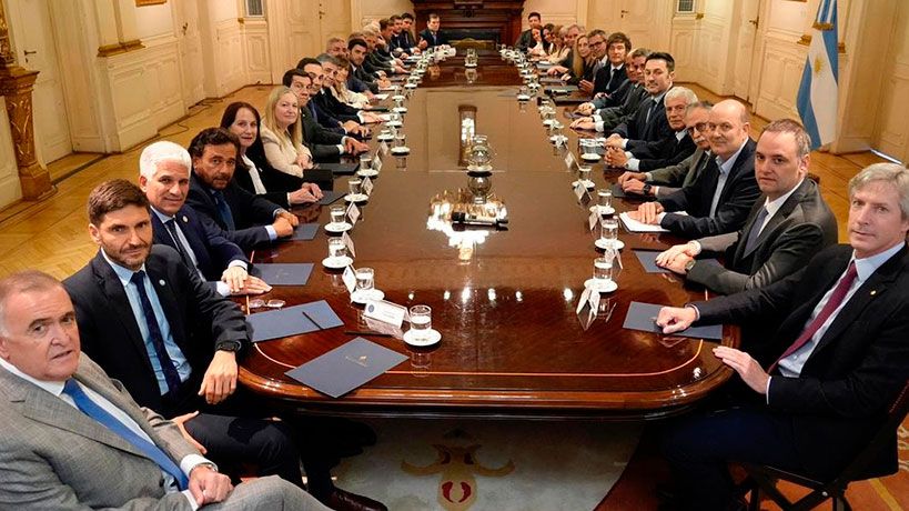 A 42 años del retorno de la democracia, la demanda de consenso atraviesa las encuestas nacionales