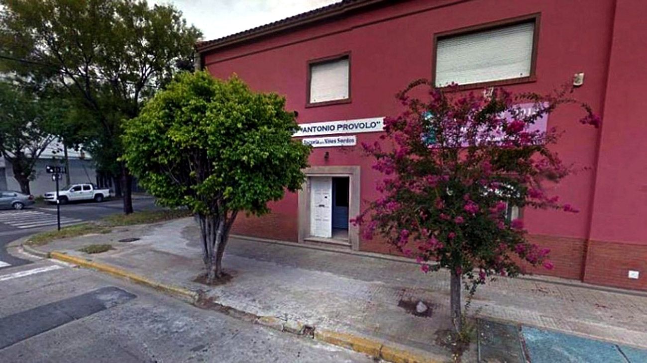 Allanan el Instituto Próvolo por denuncias de abusos sexuales a chicos sordomudos