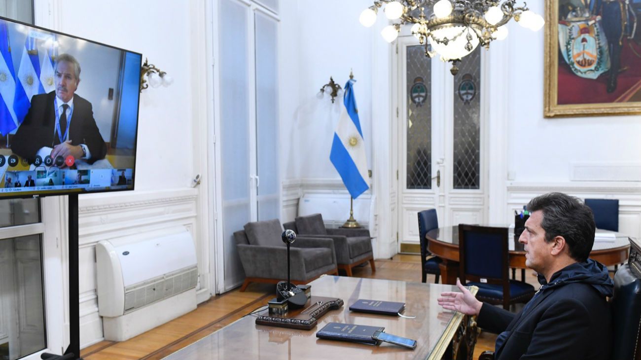 Solá confirmó que hay 150 mil argentinos repatriados y ratificó restricciones en Ezeiza