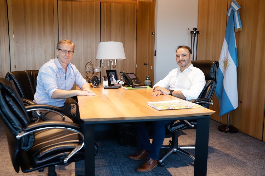 Juan Pablo Valdés reunió a sus legisladores por la agenda nacional, mientras espera por Diego Santilli