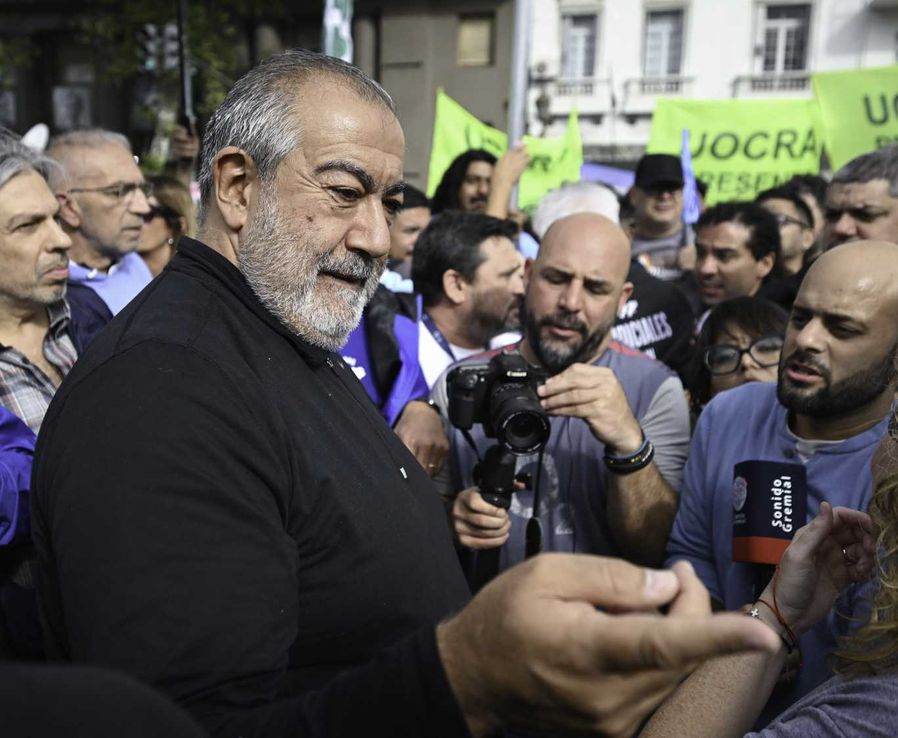 Sin diálogo con el Gobierno, los gremios buscan marcarle la cancha a fuerza de movilizaciones