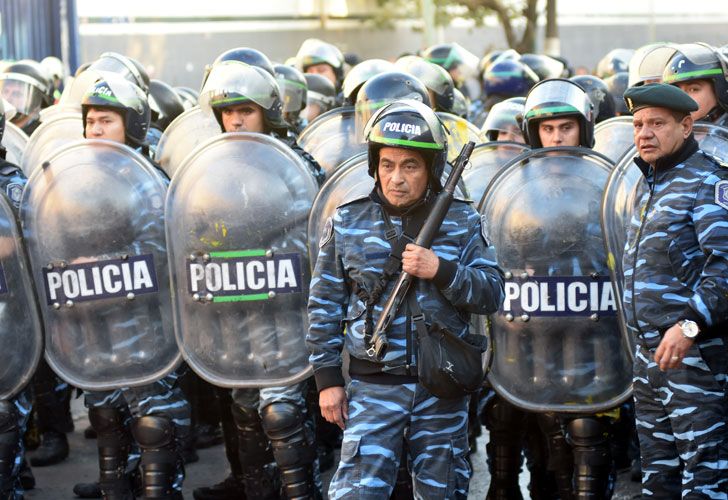 Así irrumpió la Policía en la fábrica PepsiCo