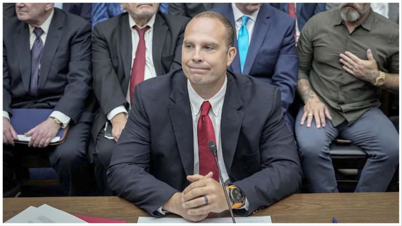 Un ex agente de inteligencia de EE.UU. dijo que el gobierno oculta que tiene restos de extraterrestres