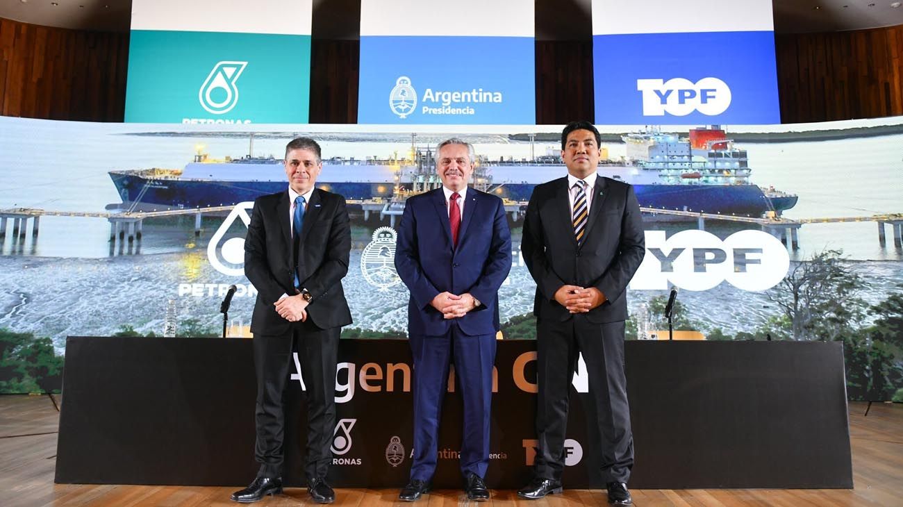Qué implica el acuerdo YPF-Petronas para la Argentina