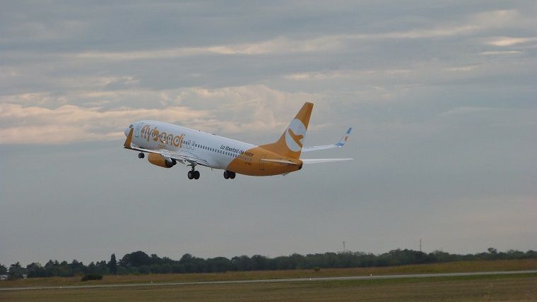 Flybondi posterga la ampliación de su flota para afrontar la devaluación