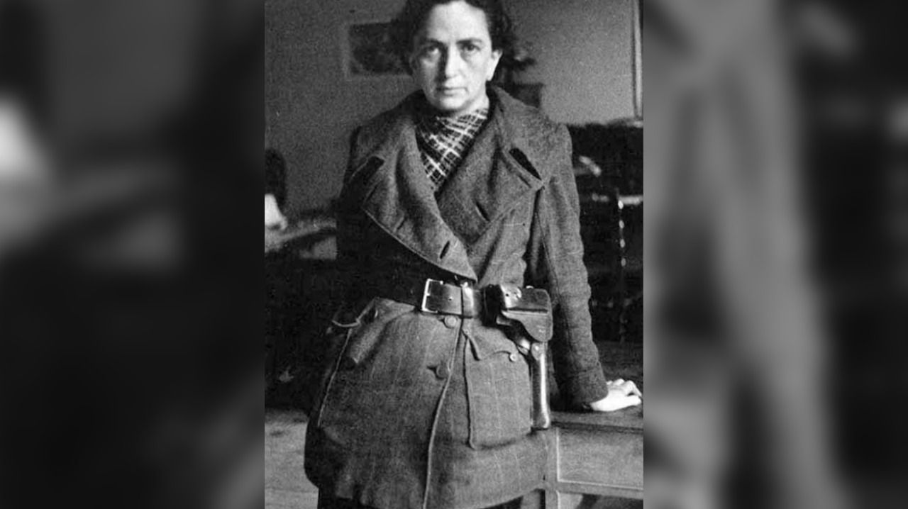 ¿Por qué leemos a Mika Etchebéhère?
