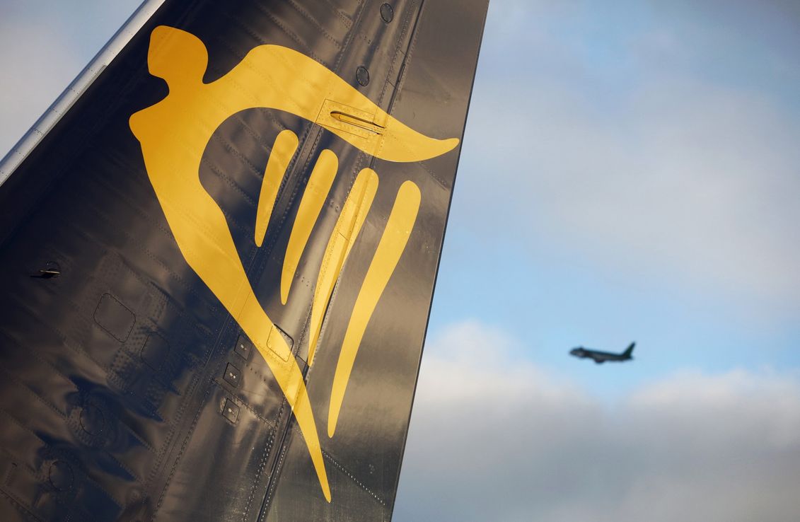 Ryanair advierte recortes de empleos tras retrasos del 737 Max