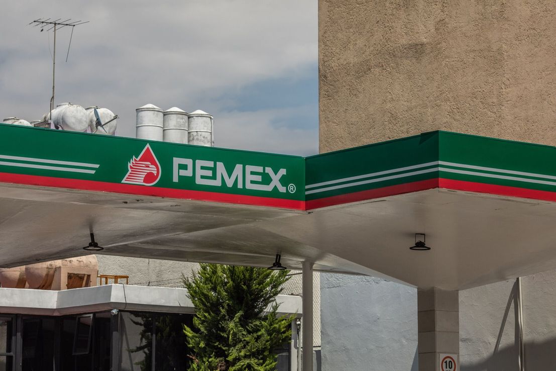 Pemex acumula su peor déficit histórico con el gobierno mexicano