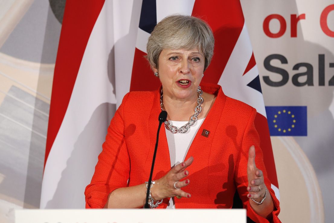 Brexit: May rechaza el acuerdo que propone un sector de su partido