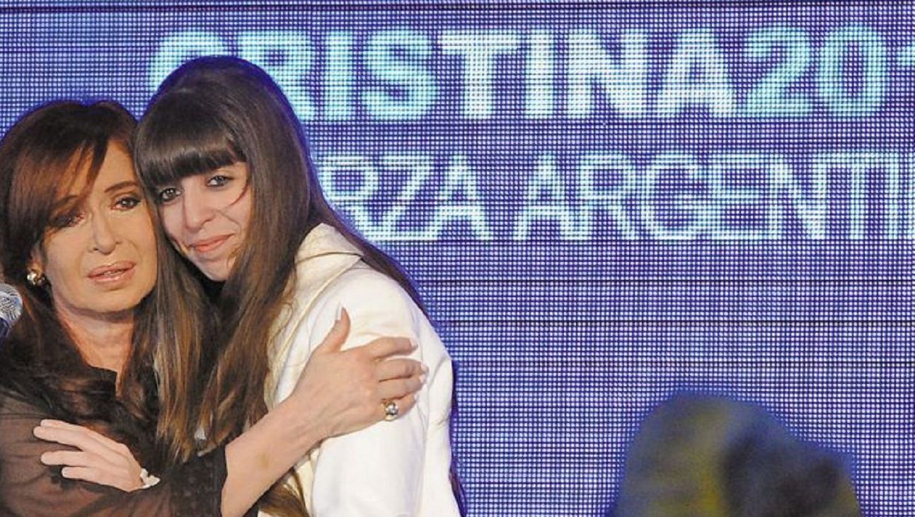 Tras 12 días en Cuba, Cristina Kichner volvió a Argentina para retomar la campaña