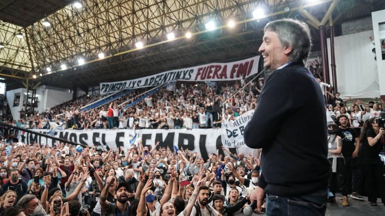 Ante una multitud, Máximo Kirchner homenajeó a Néstor y habló de "oposición destituyente"