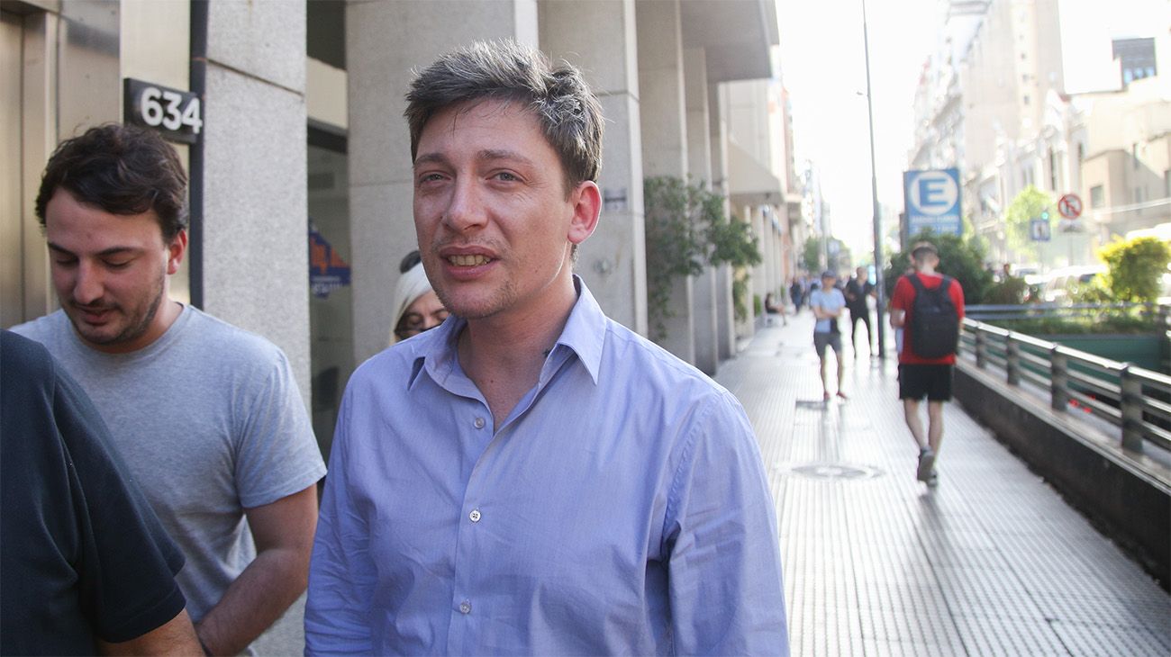 La respuesta oficial: cuánto gana Santiago Caputo y cuál es su rol en el Gobierno