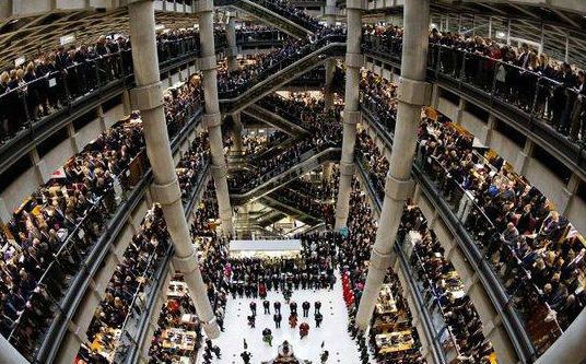 Bolsas europeas abren con tendencia dispar, esperando el índice de empleo en EE.UU.