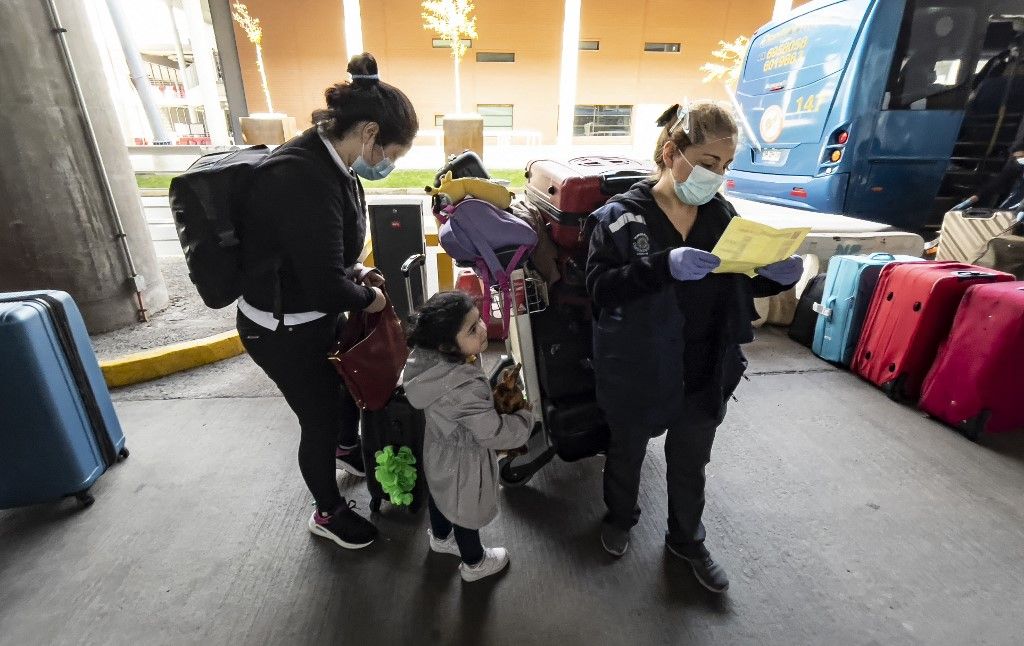Chile cerró sus fronteras durante todo abril por aumento de casos de coronavirus