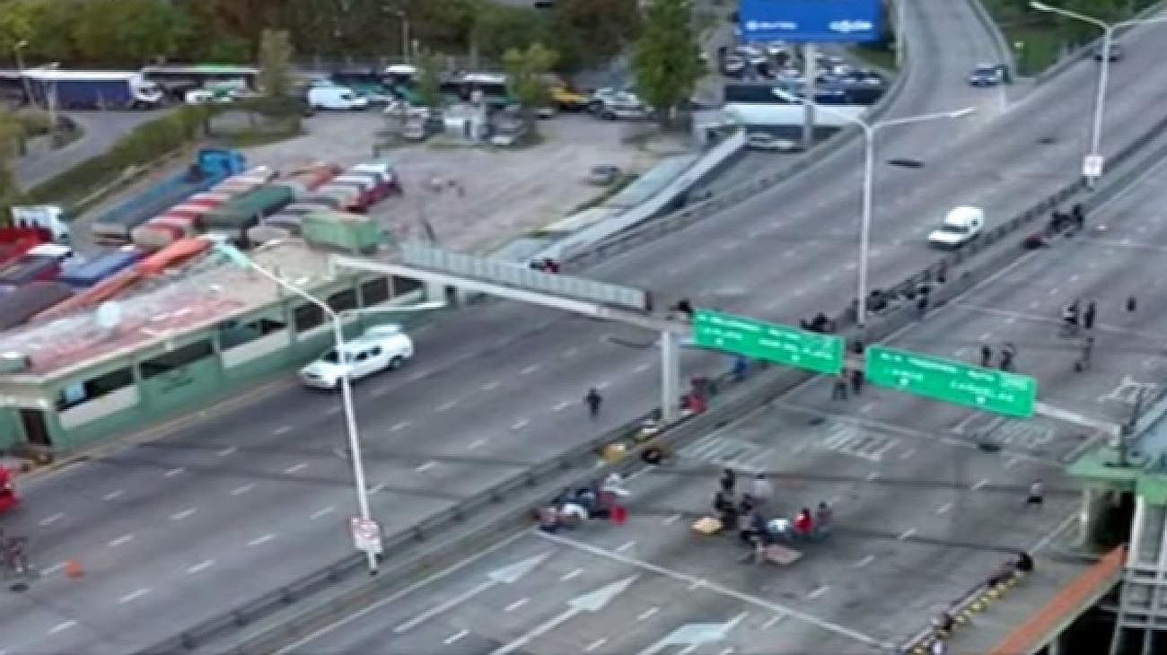 Colectiveros cortan Puente Pueyrredón: "Necesitamos un plan de vacunación"