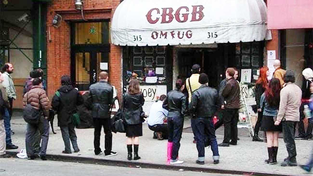 El bar neoyorquino donde creció el punkrock prepara su “vuelta” de la mano de Iggy Pop