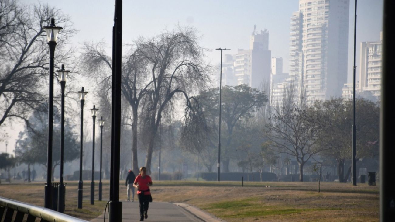 Humo sobre el agua: Rosario se volvió irrespirable