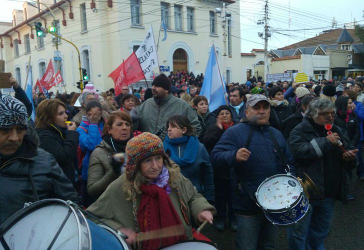 Nueva protesta en Santa Cruz en repudio a la represión