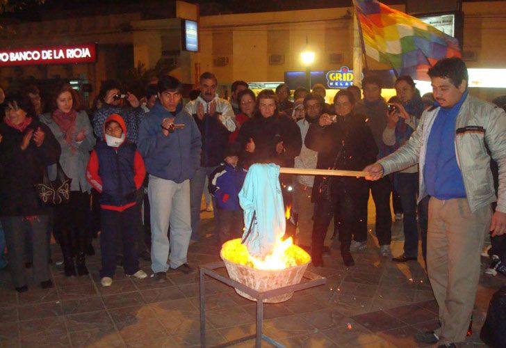 Famatina: cuando la pelota quema