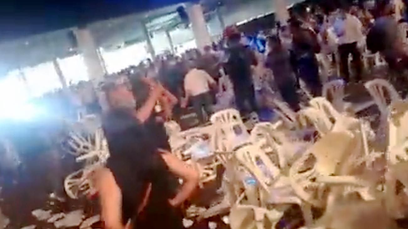 Una asamblea del Sindicato de Comercio terminó con incidentes con la policía y caos en el tránsito