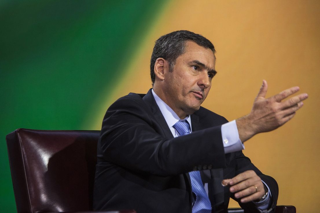 Mantener el rumbo, dice ministro de Hacienda de Brasil a sucesor