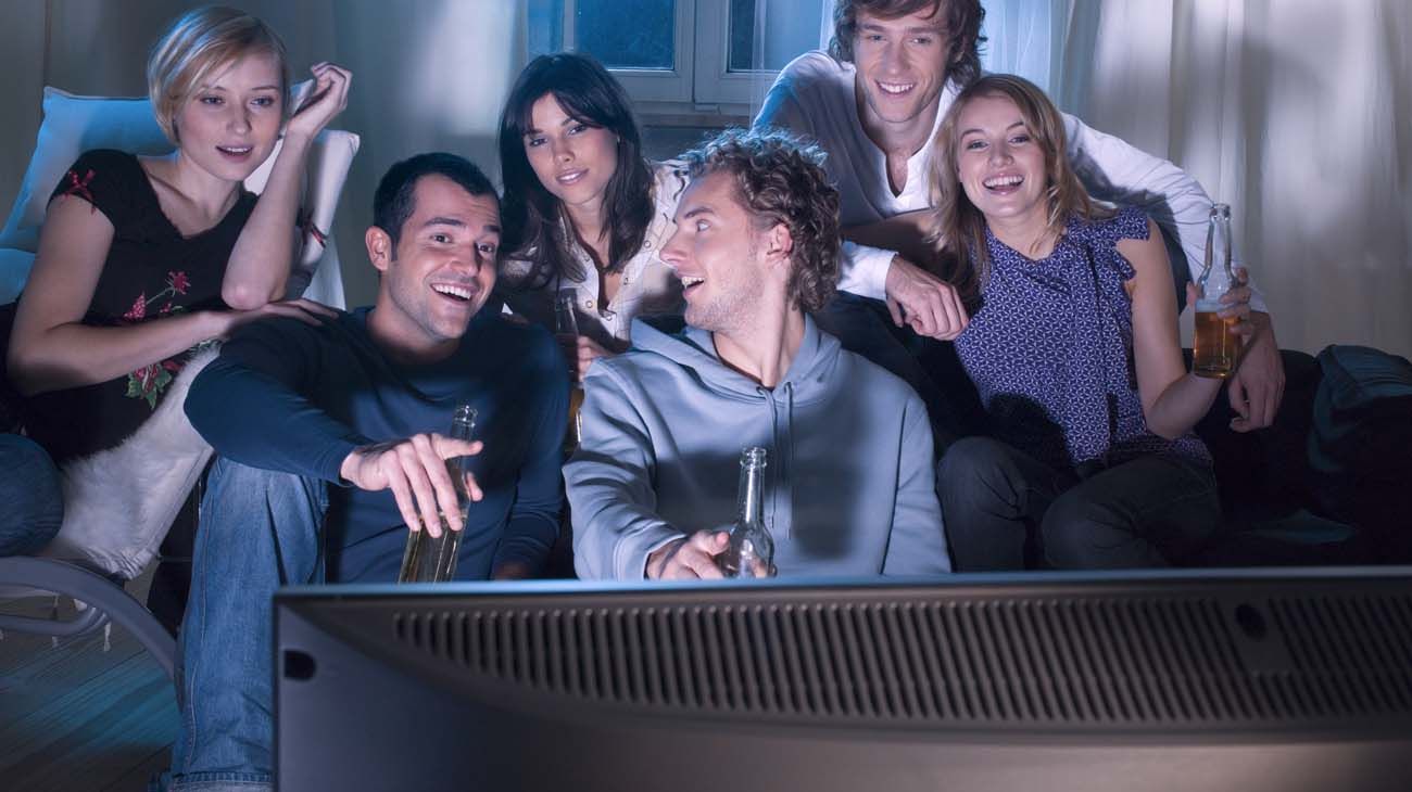 Los millennials hacen subir el encendido y la TV destrona a las redes en cuarentena