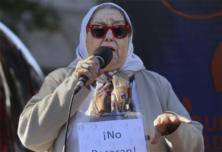 Hebe de Bonafini: "Macri dijo que vamos bien, pero vamos bien a la mierda"