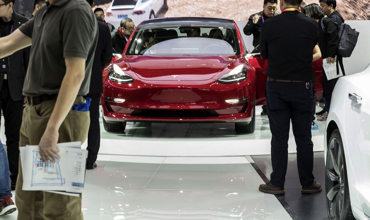 BMW y Porsche golpean a Tesla con nuevo prototipo de supercarga