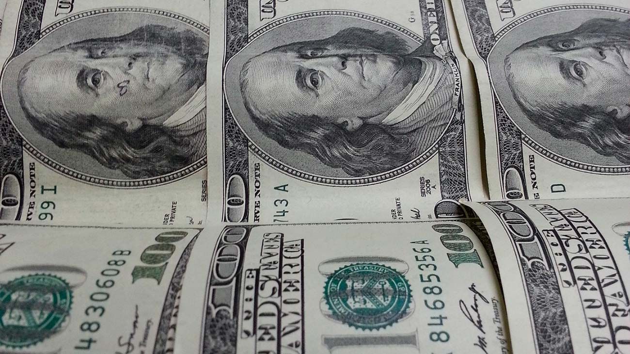 A cuánto cerró el dólar blue hoy lunes 25 de agosto