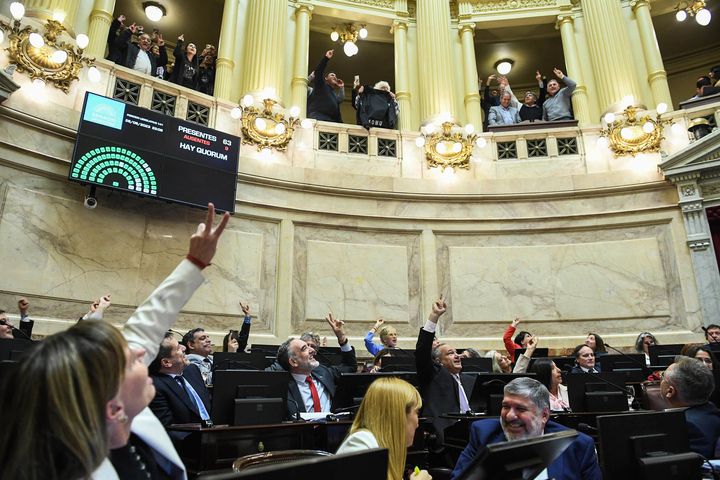 Tras un extenso debate, el Senado aprobó las reformas de Ganancias y la Ley de Alquileres