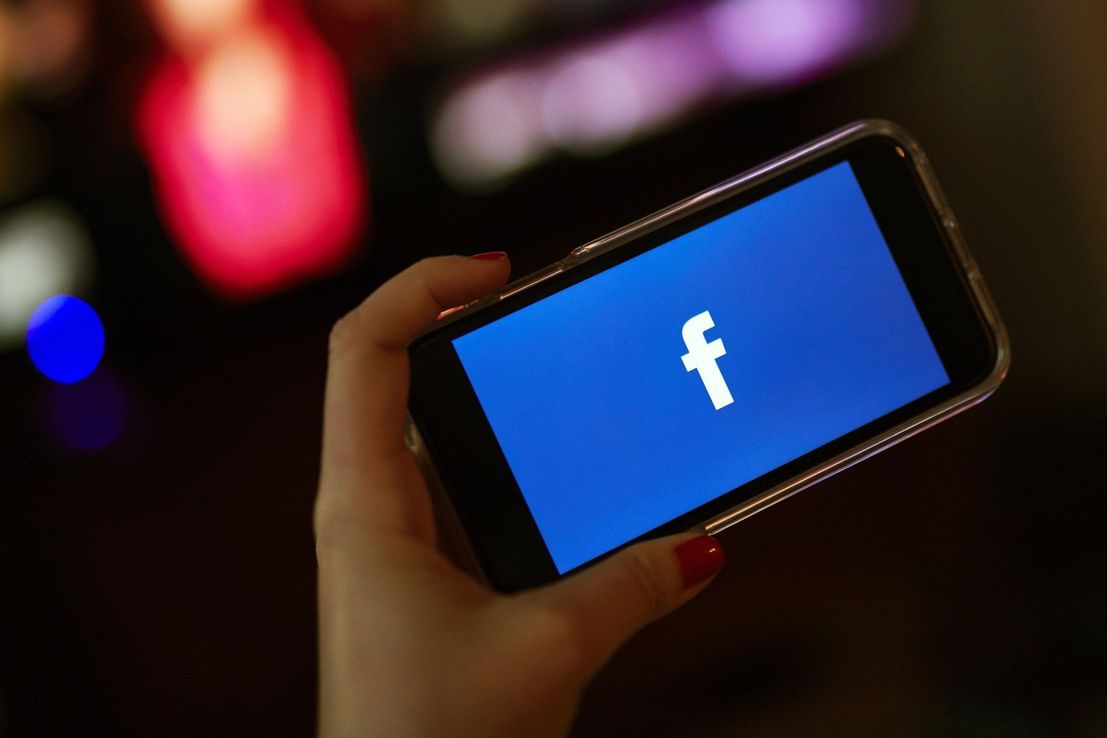 Facebook: posible fuga de datos de 267 millones de sus usuarios en la "dark web"