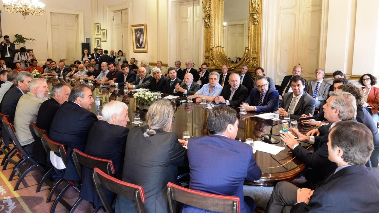 De qué se trata el pacto social que el Gobierno firmó con gremios y empresarios