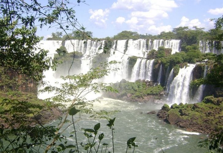 Cierran las Cataratas del Iguazú por la aparición de un puma