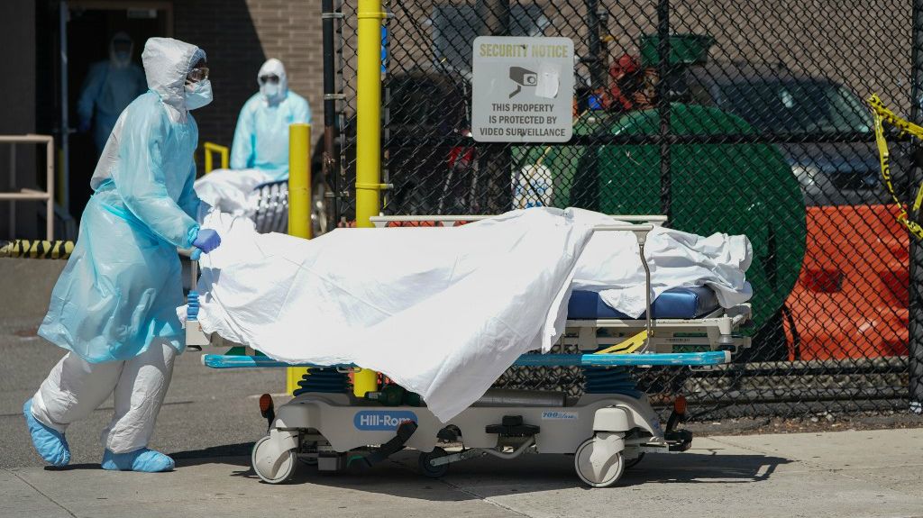Con morgues y funerarias desbordadas, Nueva York no tiene dónde enterrar a sus muertos