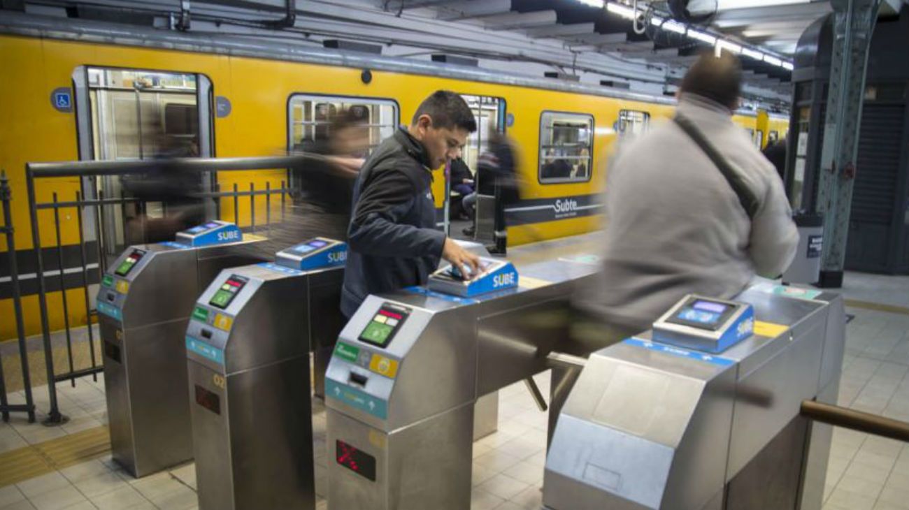Liberarán molinetes en la línea D de subte y habrá paro en la C