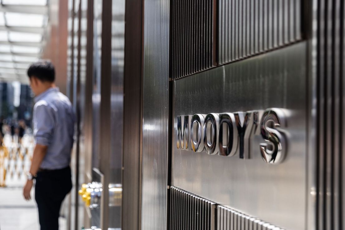 Moody’s baja calificación crediticia de México ante mayores presiones fiscales