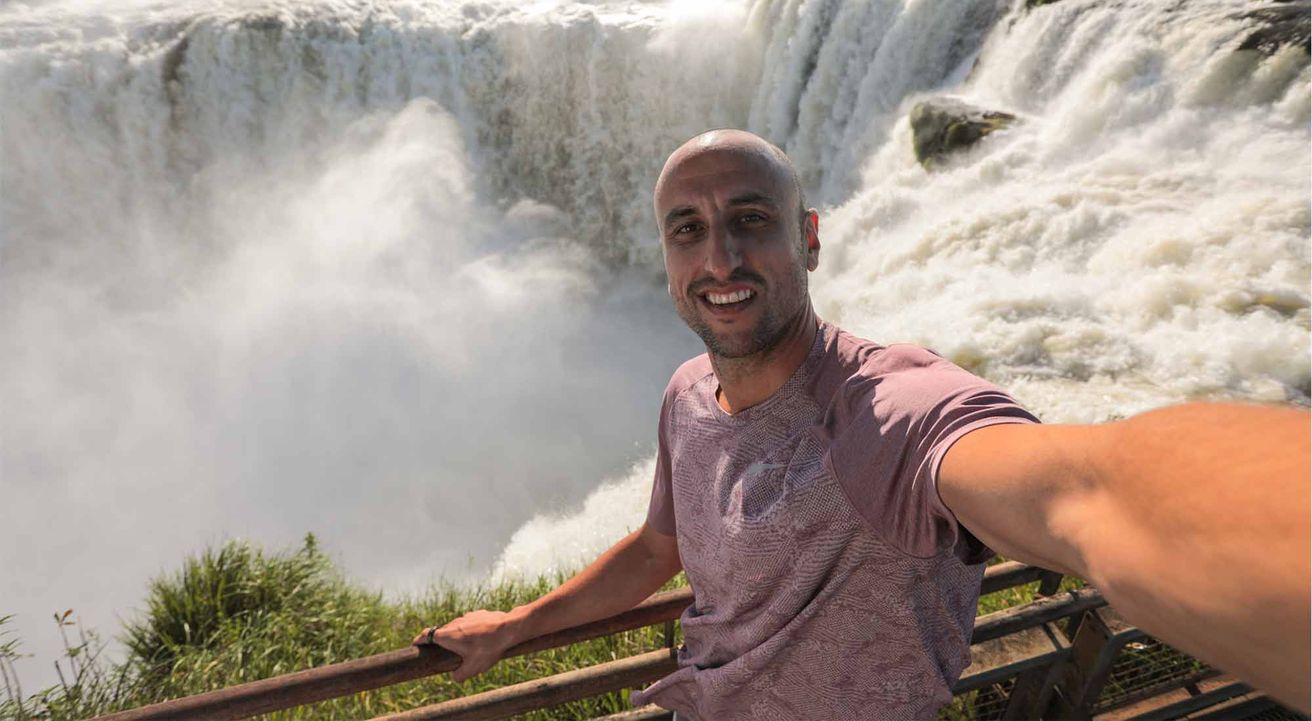 Ginobili mostró las Cataratas con un drone e invitó a sus fans a conocerlas